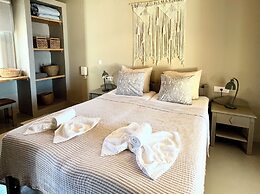 Pantheon Apartments & Studios