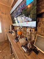 Pantheon Apartments & Studios