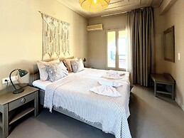 Pantheon Apartments & Studios