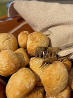 Pantheon Apartments & Studios