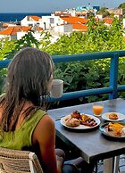 Pantheon Apartments & Studios