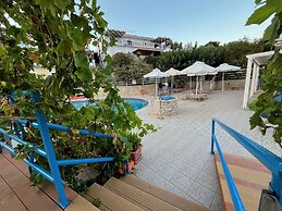 Pantheon Apartments & Studios