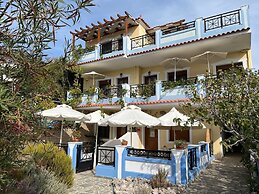 Pantheon Apartments & Studios