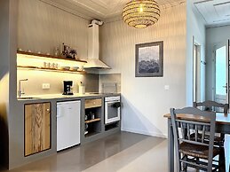 Pantheon Apartments & Studios