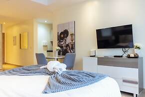 Sky Suites Airport
