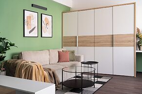 Cismigiu Park Delightful & Fresh Studio