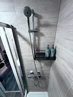 Serene Garden Room Suite City Centre