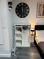 Spacious Central Bull Ring Apt