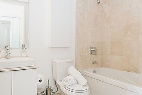 Beautiful Luxurious Modern Condo