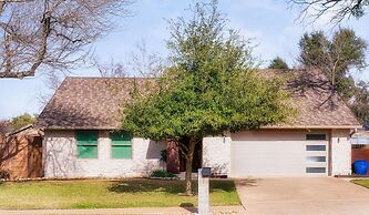 Luxury 5-Bedroom Stay W Pool Spa  Grill