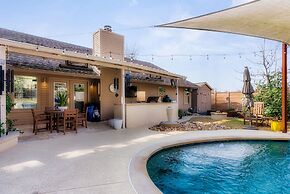 Luxury 5-Bedroom Stay W Pool Spa  Grill