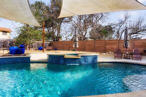 Luxury 5-Bedroom Stay W Pool Spa  Grill