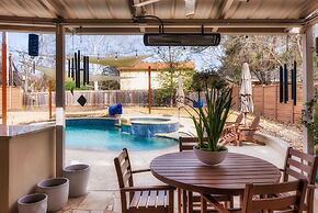 Luxury 5-Bedroom Stay W Pool Spa  Grill