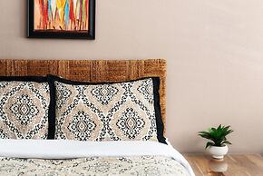 Luxury 5-Bedroom Stay W Pool Spa  Grill