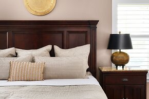 Luxury 5-Bedroom Stay W Pool Spa  Grill