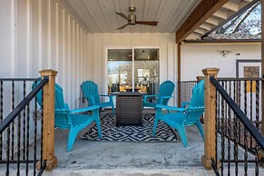 Fun 3BR Retreat in Austin Huge Pool