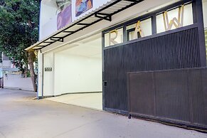 Capital O 94491 Family Homestay