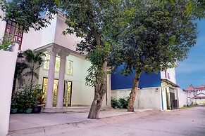 Capital O 94491 Family Homestay