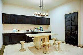 Capital O 94491 Family Homestay