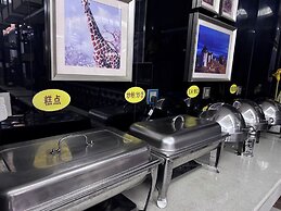 Penguin Airport hotel&free shuttle bus