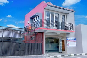 Hotel O Stasiun Tegal Near Alun-Alun  Formerly Lumina Guest House