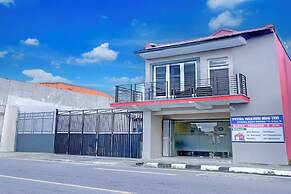 Hotel O Stasiun Tegal Near Alun-Alun  Formerly Lumina Guest House