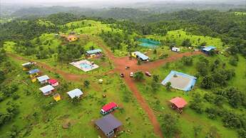 Savli Farm's Nature Retreat & Adventures