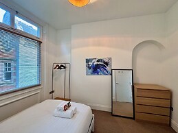 Newcastle Keep Hideaway