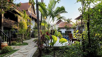 Khmer Lodge