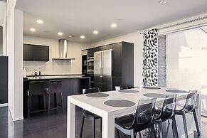 Spacious 4BR Villa with panorama views