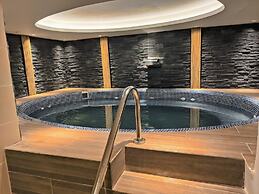 Golden Rose Hotel & Spa