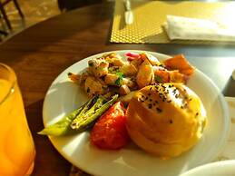 Golden Rose Hotel & Spa