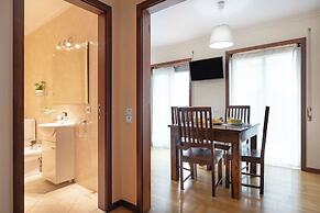 Espinho Retreat with Balcony