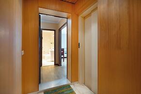 Espinho Retreat with Balcony