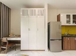 D El Dorado Westlake Luxury Apartments