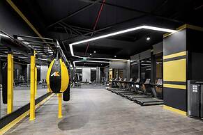 D El Dorado Westlake Luxury Apartments