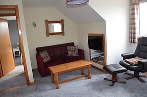 Cozy Aultbea Apartment With Sea View