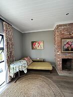 Warm & Welcoming Cottage - Your Perfect Getaway