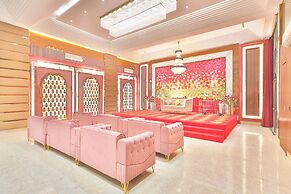 Orsom Stays Elite Sector 53