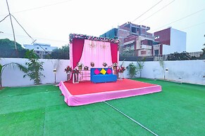 Orsom Stays Elite Sector 53