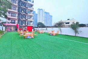 Orsom Stays Elite Sector 53