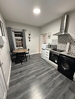 Coastal Comfort City Centre Condo