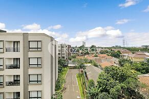 Mavro by Kozystay - Alam Sutera