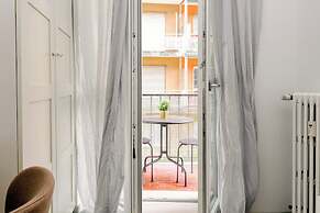 JOIVY Charming 2BR Flat near City Life