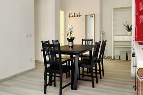 JOIVY Charming 2BR Flat near City Life