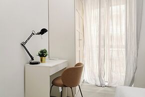 JOIVY Charming 2BR Flat near City Life