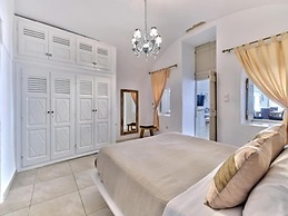 Sunset View Villa Santorini With Outdoor Jacuzzi