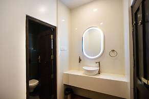 The Tiger Claws Tadoba