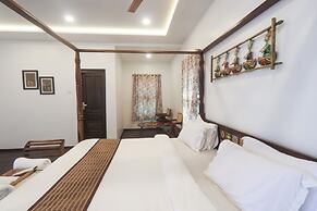 The Tiger Claws Tadoba