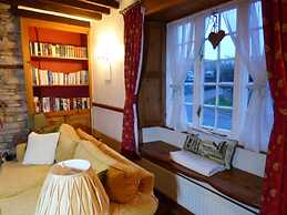 Quiet Cottage on the Rural Edge of Brixham